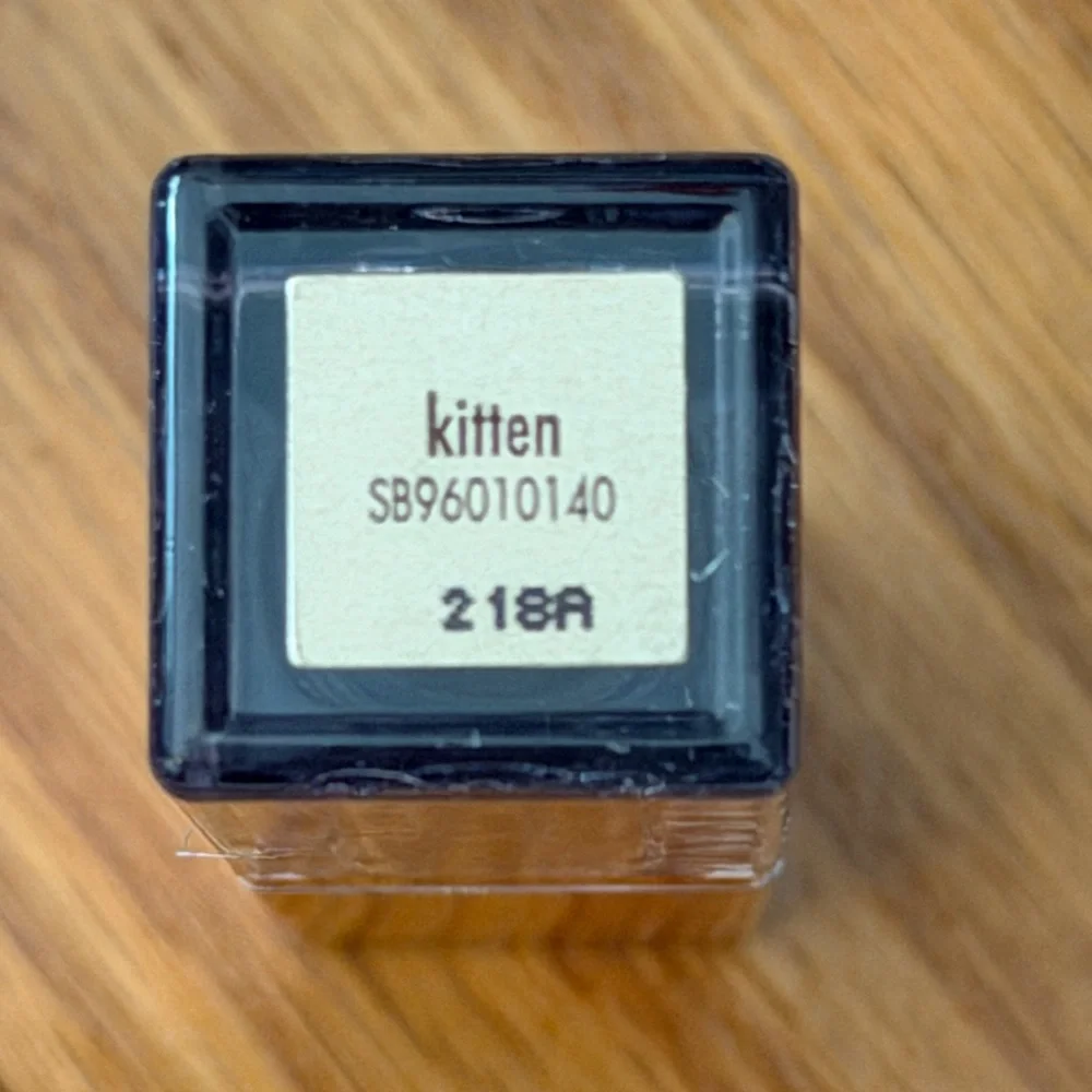 Stila Eye Shadow in Shimmering Gold Kitten